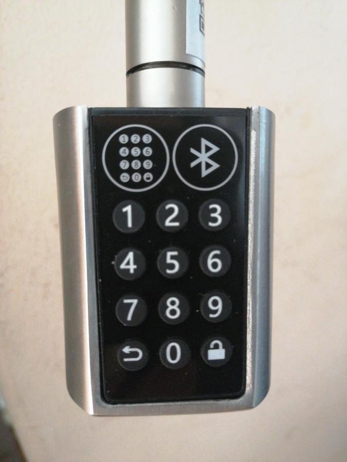 Apartment Self Check In 00-24 Mm Белград Екстериор снимка