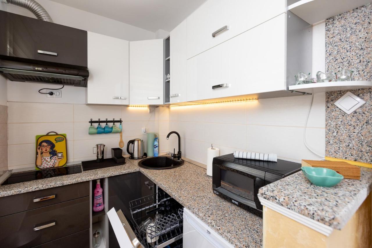 Apartment Self Check In 00-24 Mm Белград Екстериор снимка