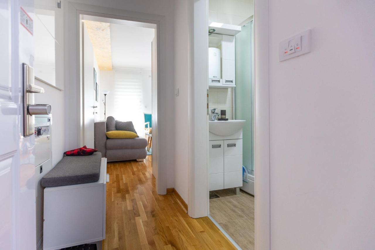 Apartment Self Check In 00-24 Mm Белград Екстериор снимка